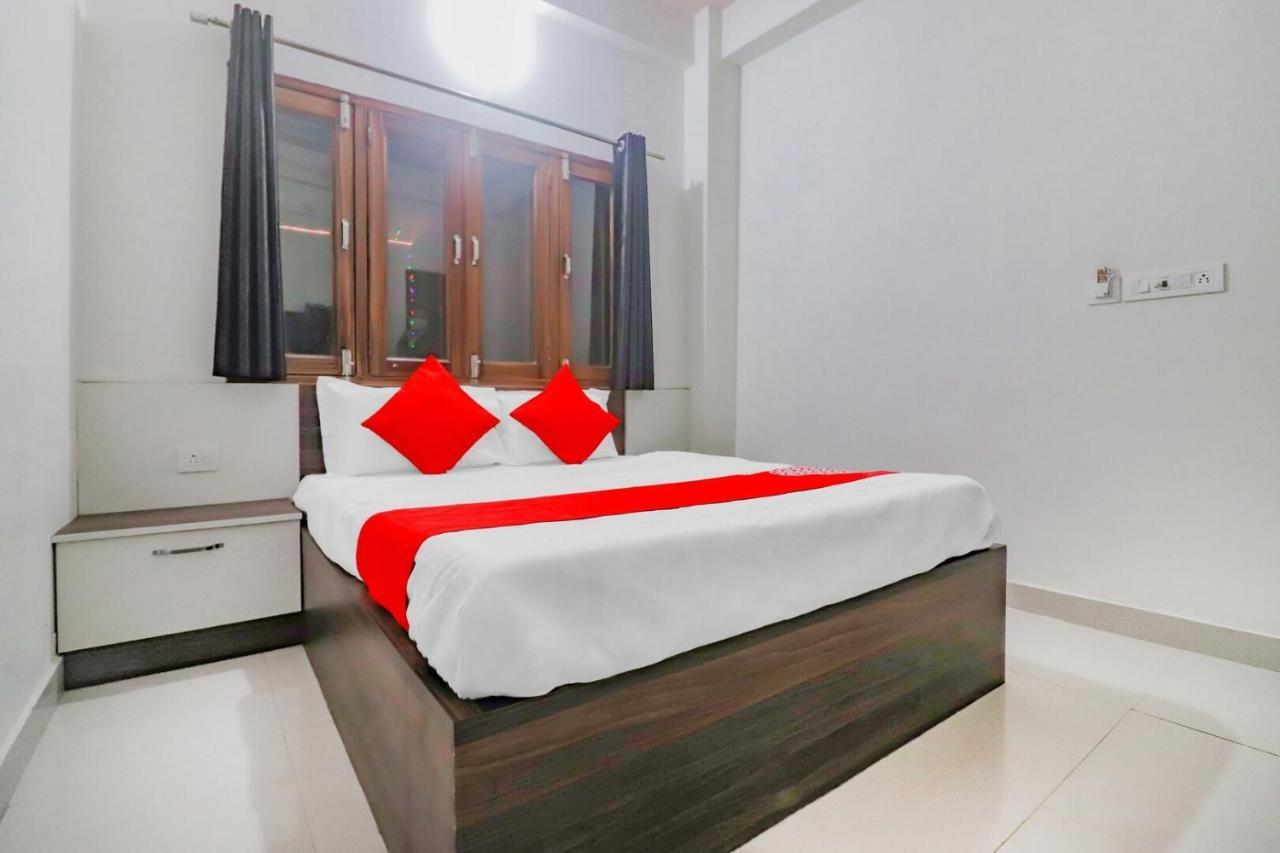 Rajlakshmi Guest House 마투라 외부 사진