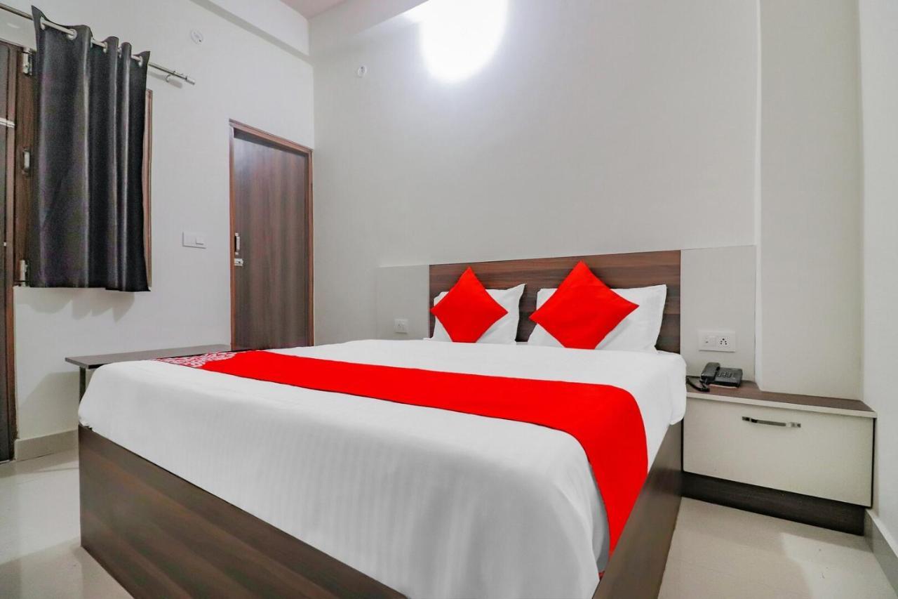 Rajlakshmi Guest House 마투라 외부 사진