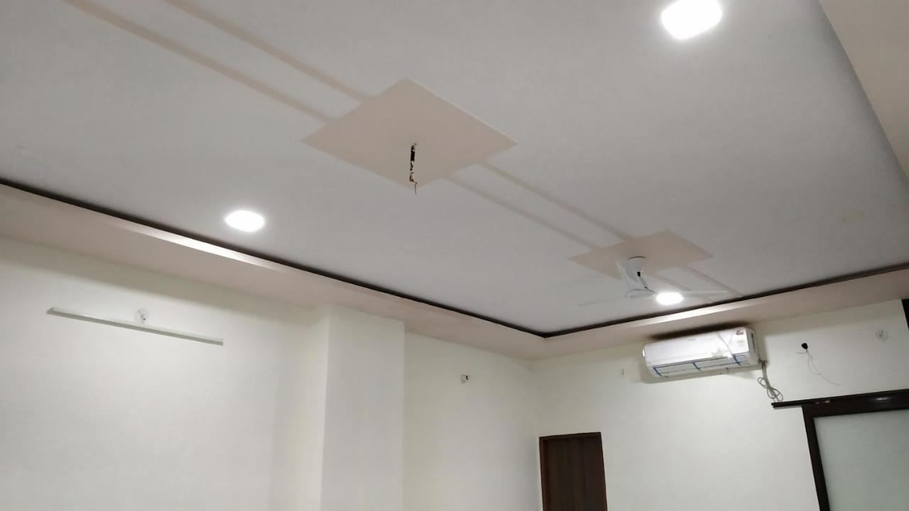 Rajlakshmi Guest House 마투라 외부 사진