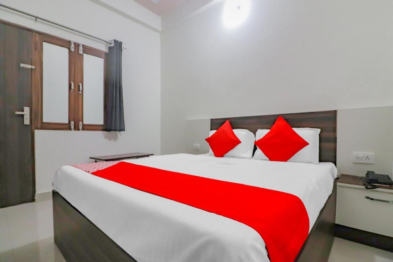 Rajlakshmi Guest House 마투라 외부 사진